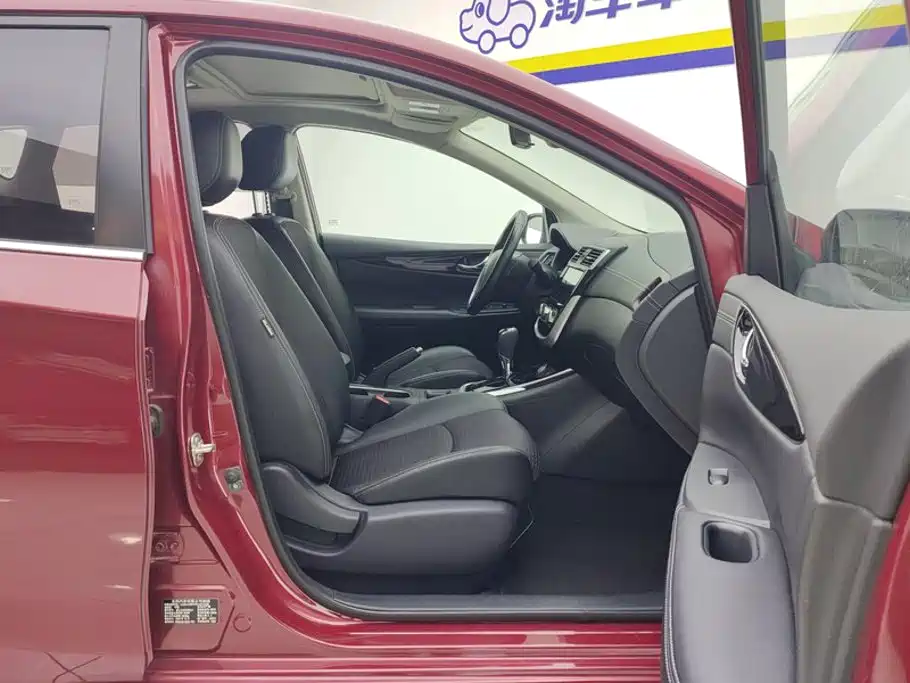 Nissan Tiida — фото 8