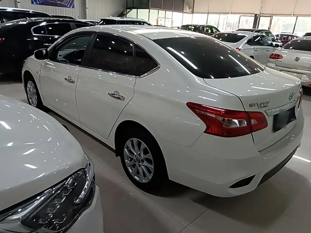 Nissan Sylphy — фото 4