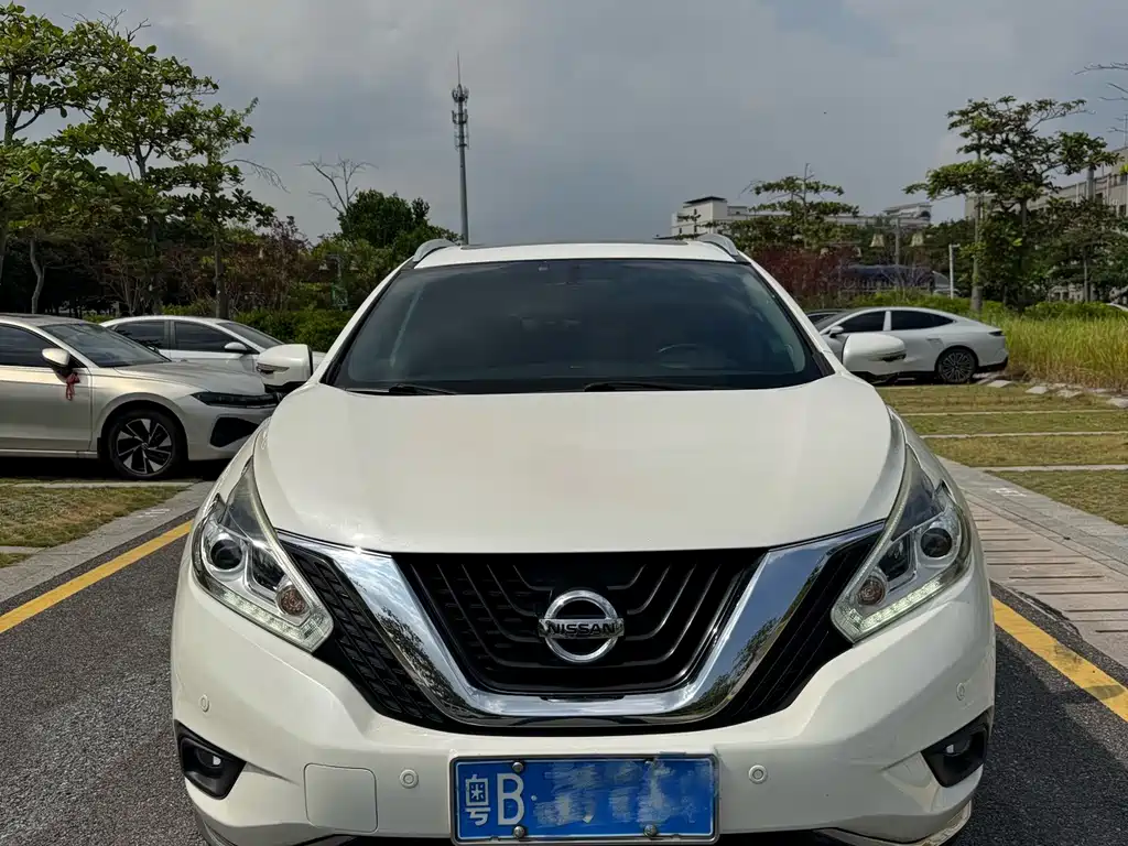 Nissan Murano — фото 1