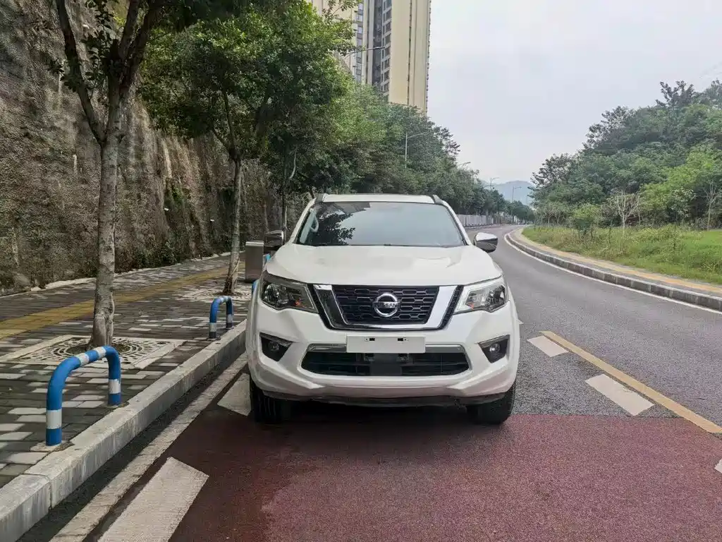 Nissan Terra — фото 2