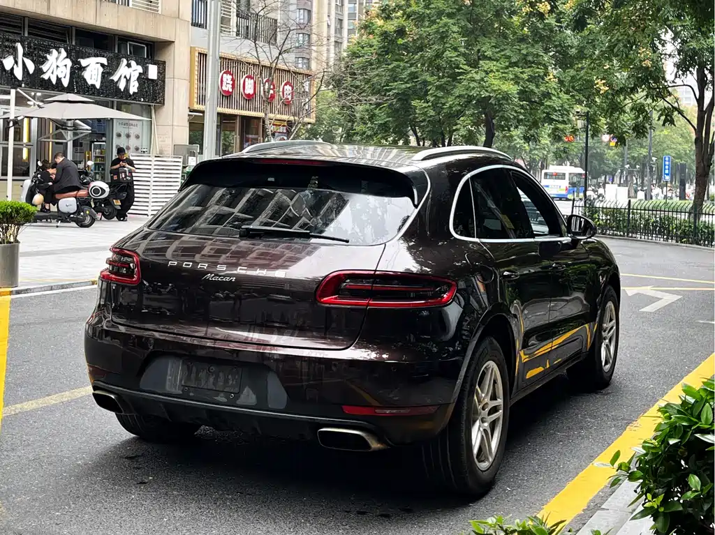 Porsche Macan — фото 6