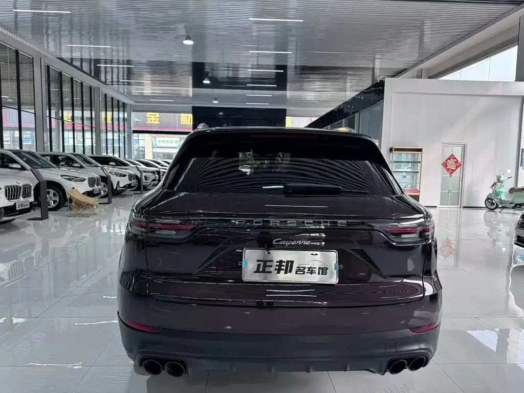Porsche Cayenne — фото 4