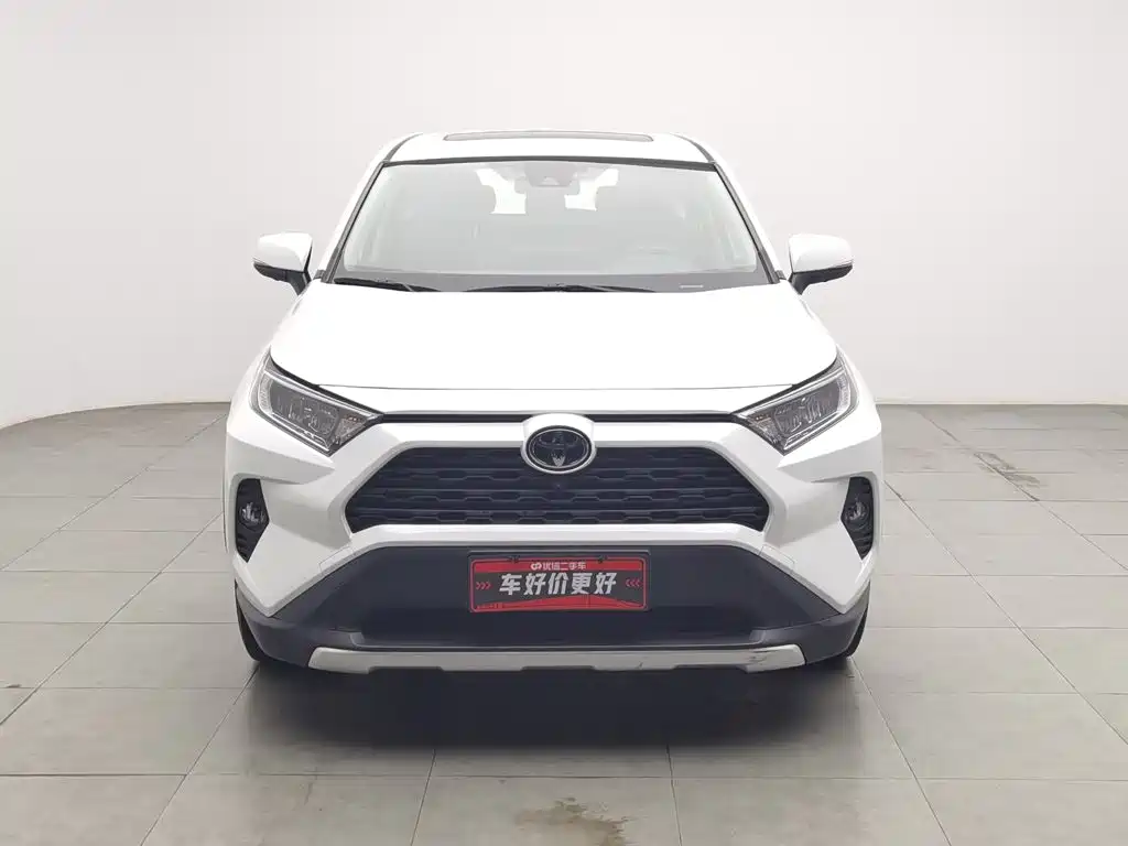 Toyota RAV4 — фото 3