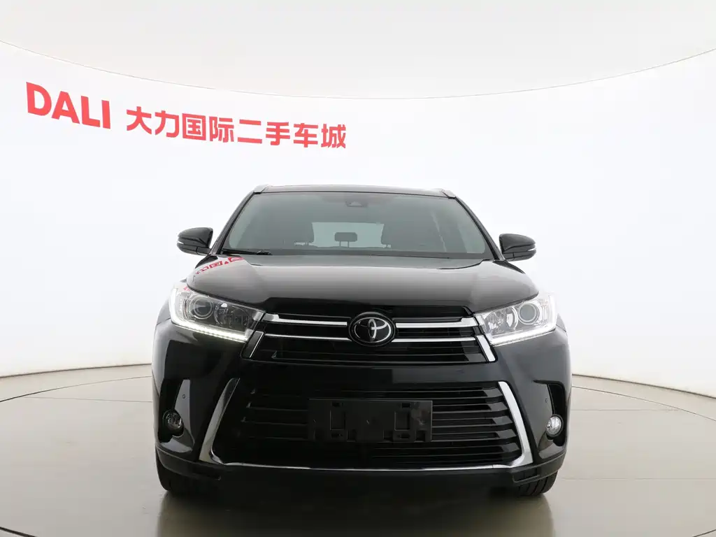 Toyota Highlander — фото 2