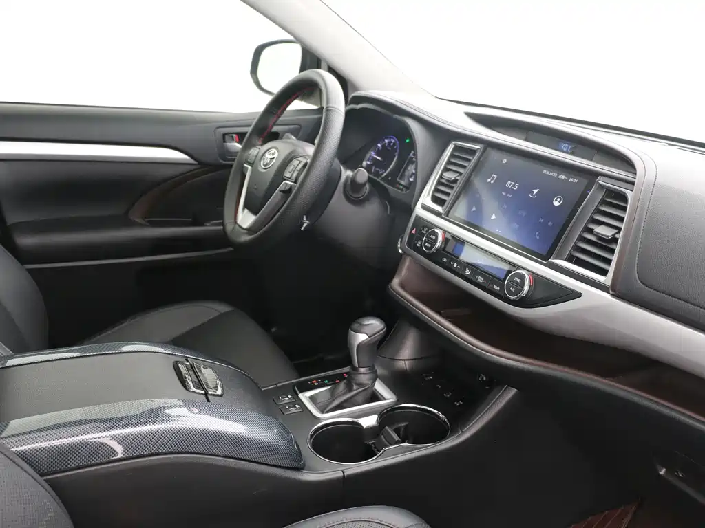 Toyota Highlander — фото 16