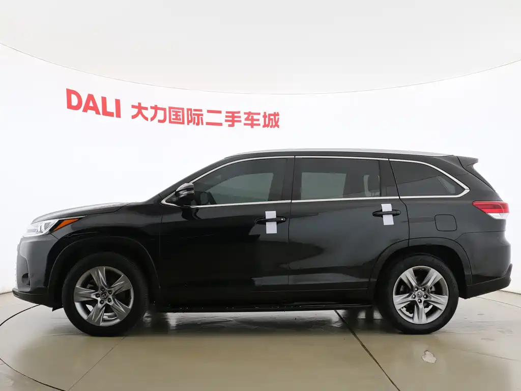 Toyota Highlander — фото 3