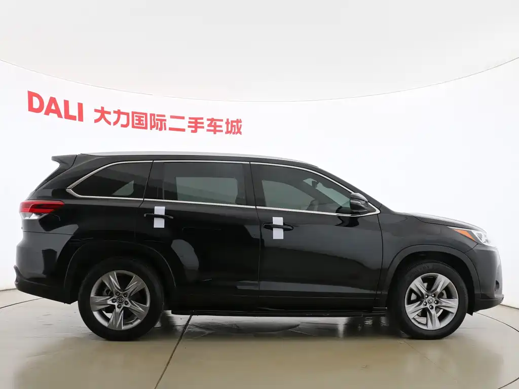Toyota Highlander — фото 7