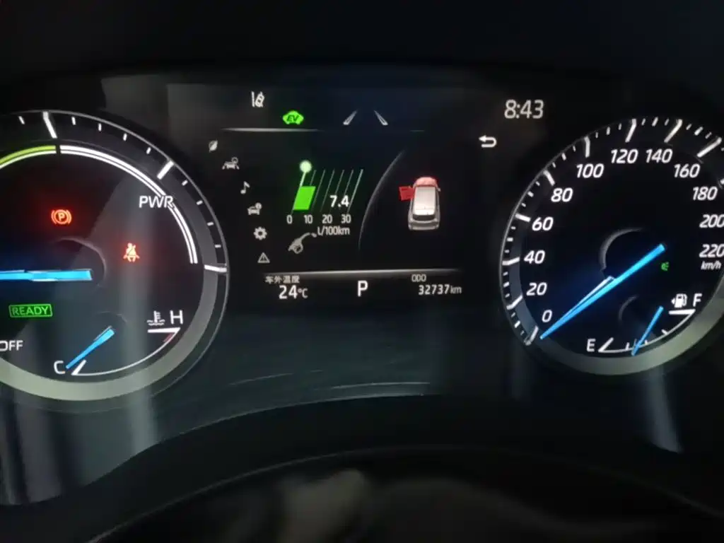 Toyota Highlander — фото 11