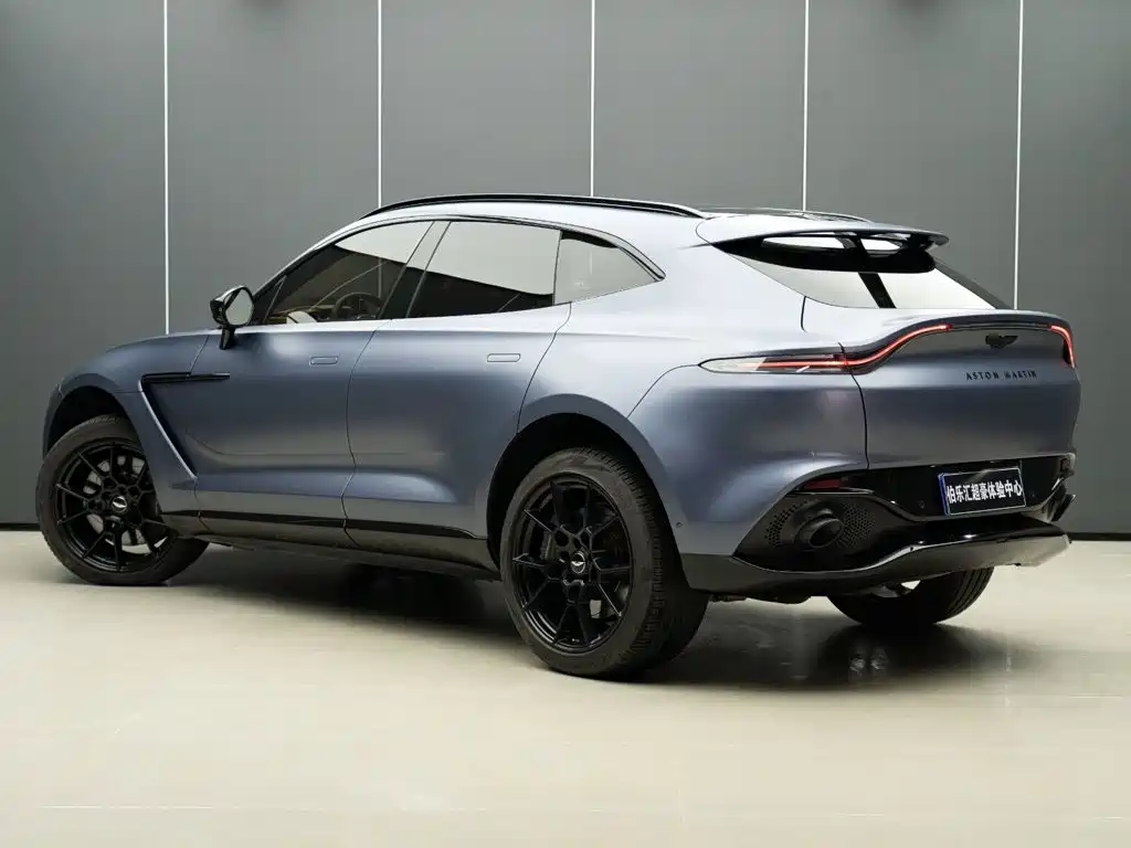 Aston Martin DBX — фото 4