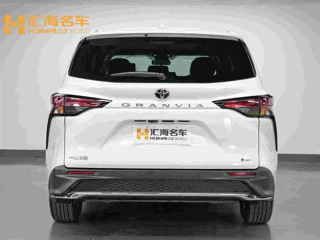 Toyota Granvia — фото 5