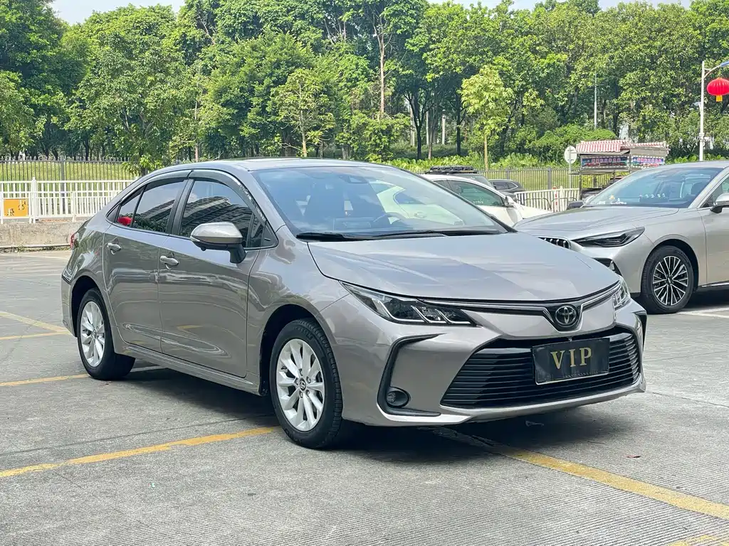 Toyota Corolla — фото 3