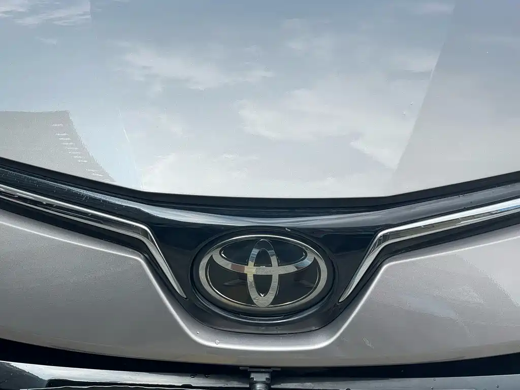 Toyota Corolla — фото 4