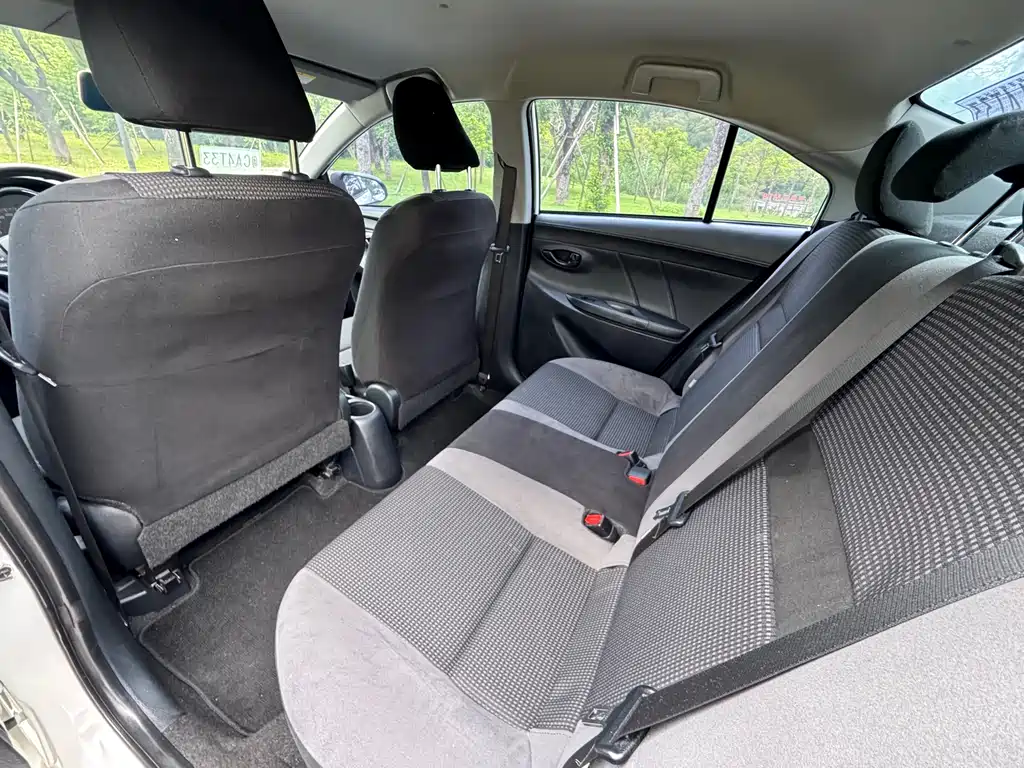 Toyota Vios — фото 6