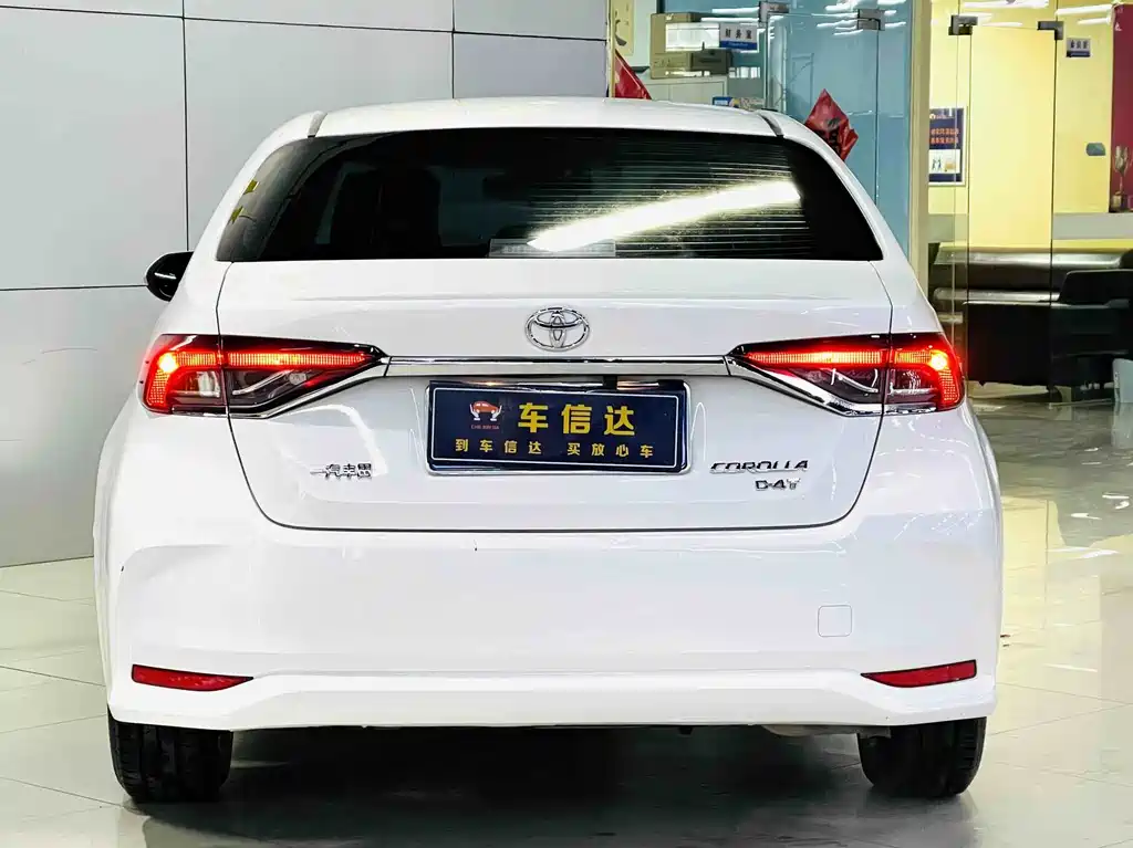 Toyota Corolla — фото 3