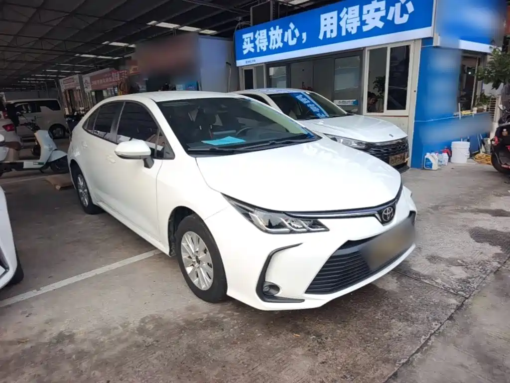 Toyota Corolla — фото 3