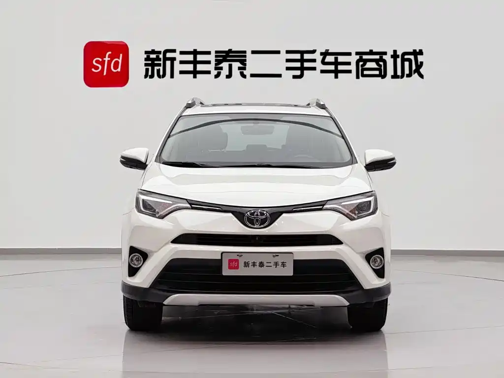 Toyota RAV4 — фото 2