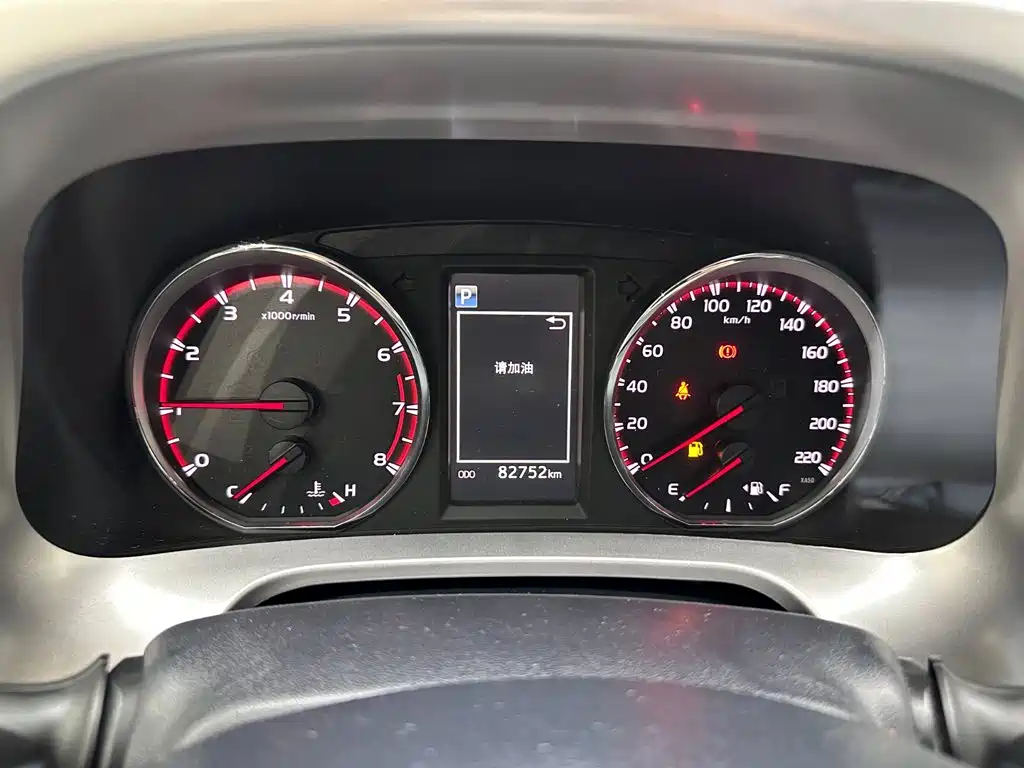 Toyota RAV4 — фото 11