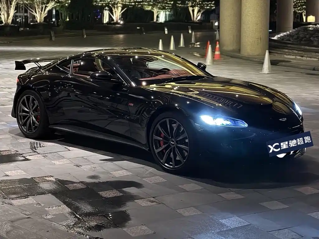 Aston Martin V8 Vantage