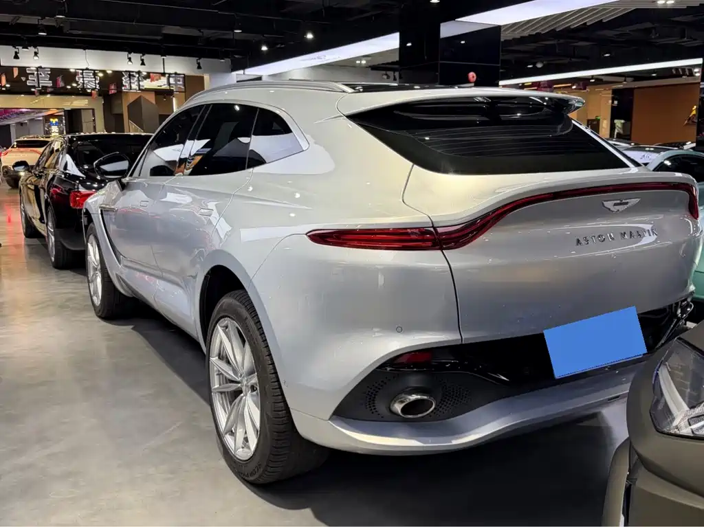 Aston Martin DBX — фото 2