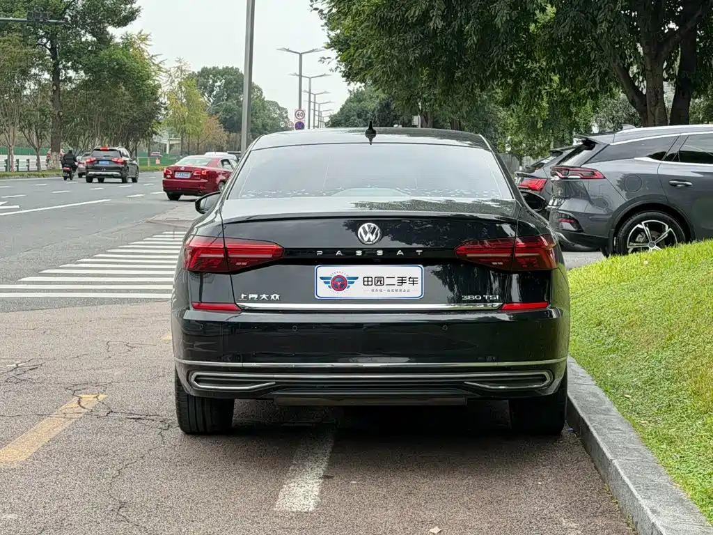 Volkswagen Passat — фото 5