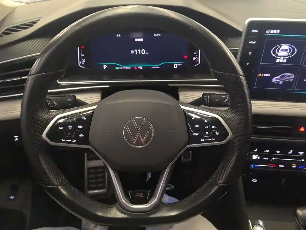 Volkswagen Tiguan L — фото 2