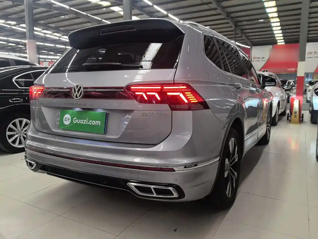 Volkswagen Tiguan L — фото 11