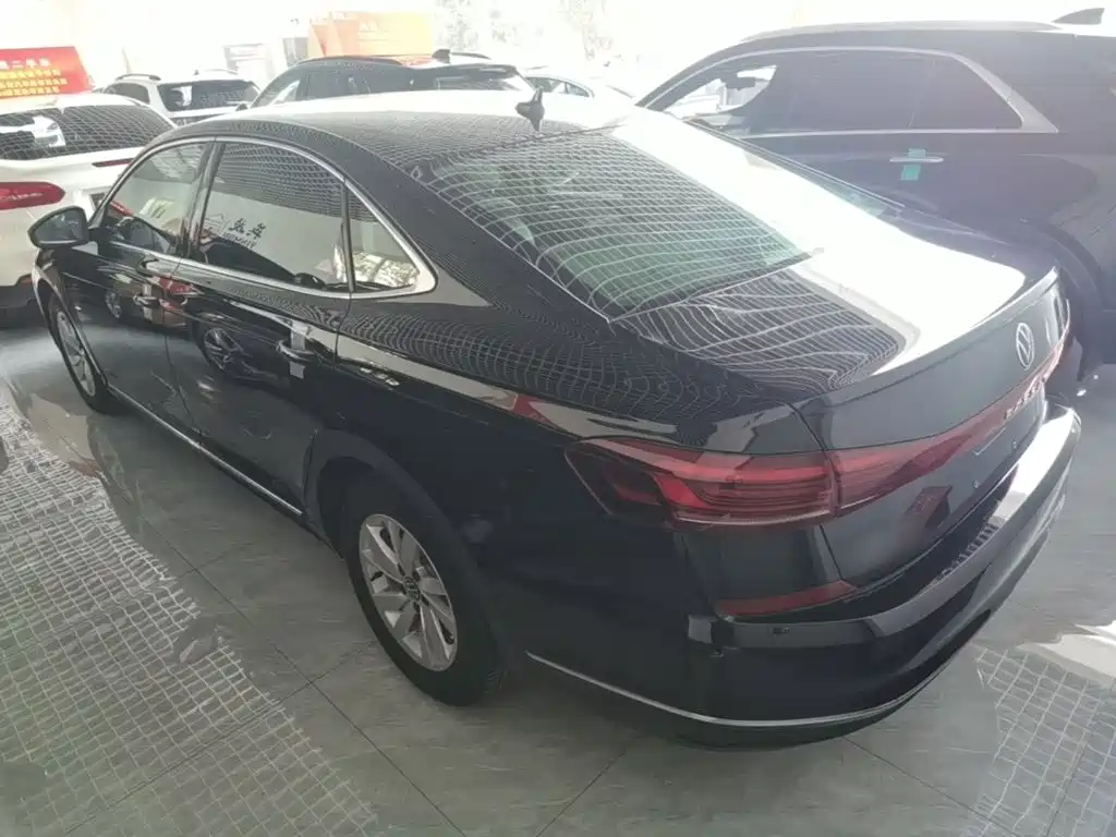 Volkswagen Passat — фото 4