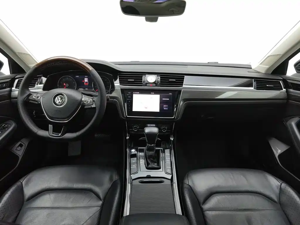 Volkswagen Phideon — фото 5