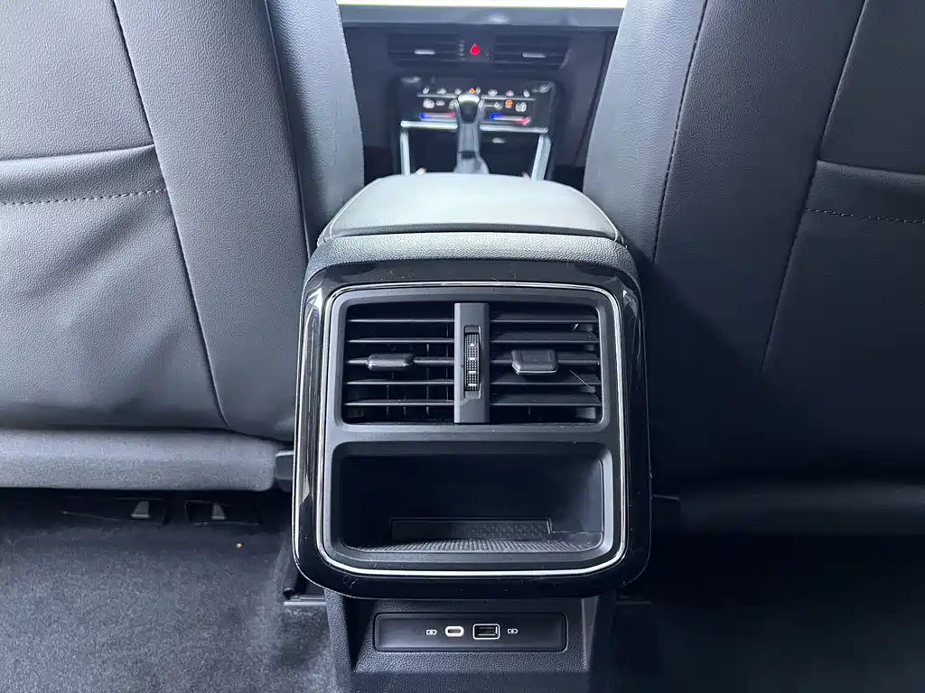 Volkswagen Passat — фото 14