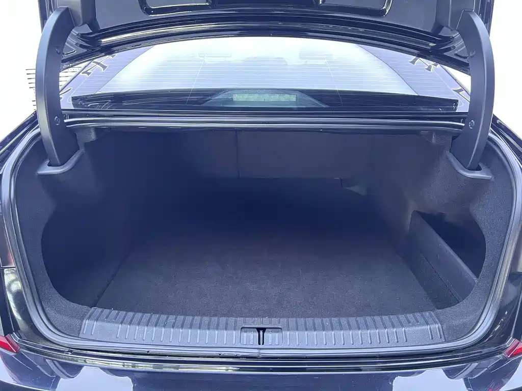 Volkswagen Passat — фото 17