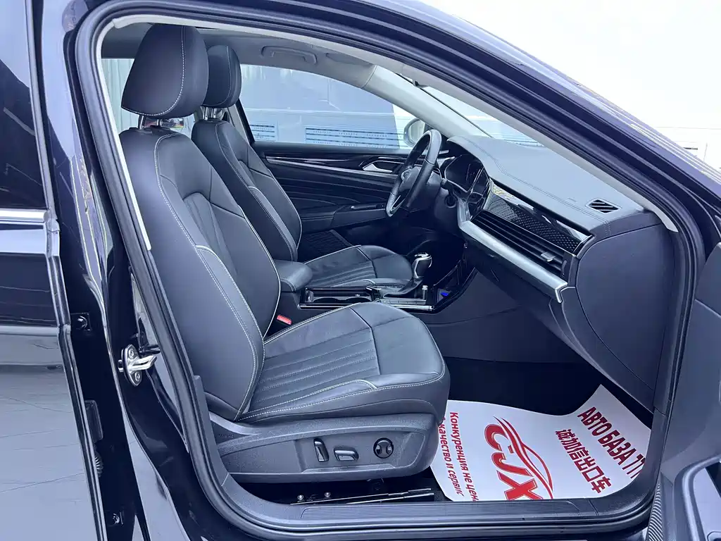 Volkswagen Passat — фото 18