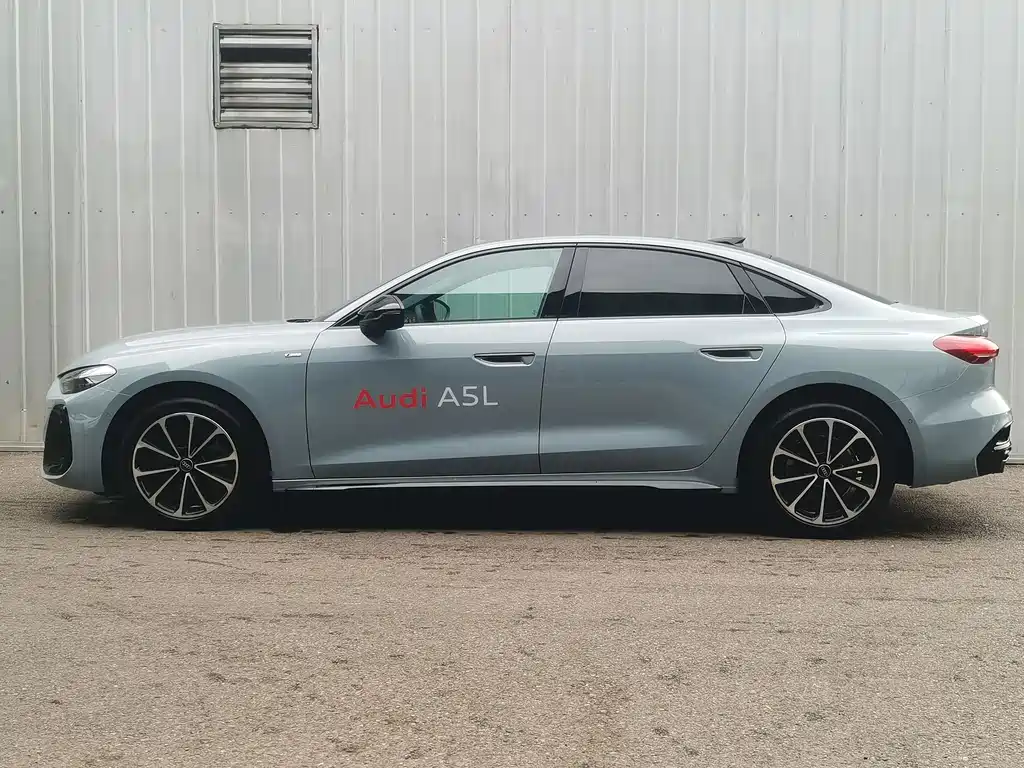 Audi A5L — фото 3