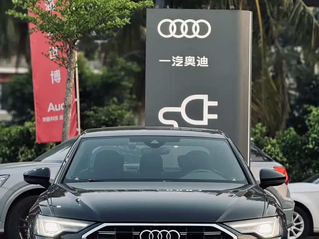 Audi A6L — фото 2