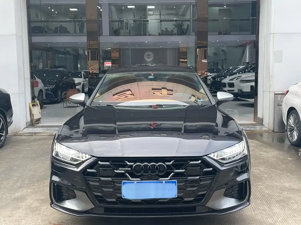 Audi A7L — фото 2