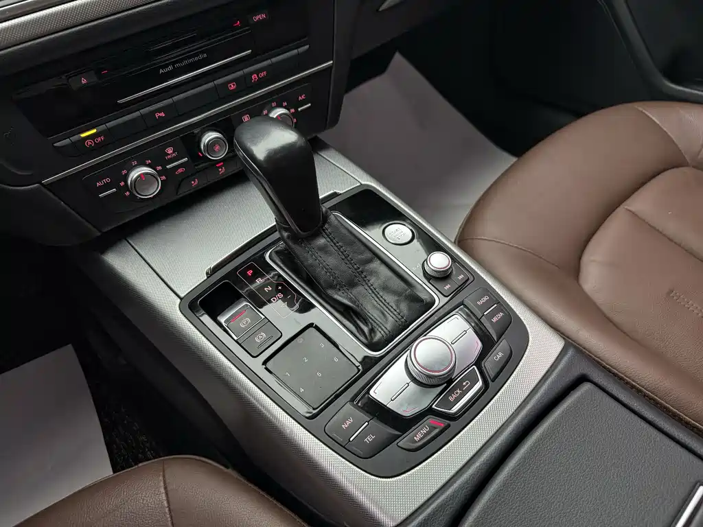 Audi A6L — фото 19