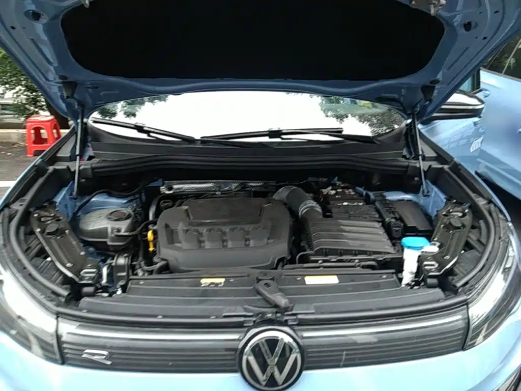 Volkswagen Tiguan L — фото 19