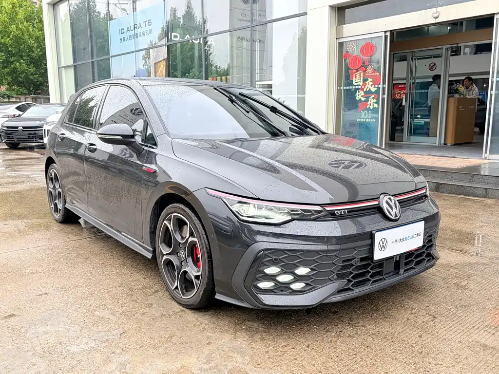 Volkswagen Golf GTI — фото 3
