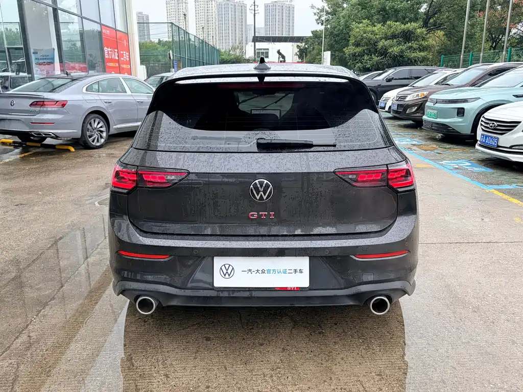 Volkswagen Golf GTI — фото 8
