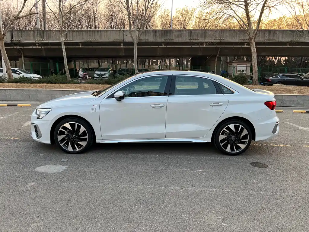Audi A3 — фото 7
