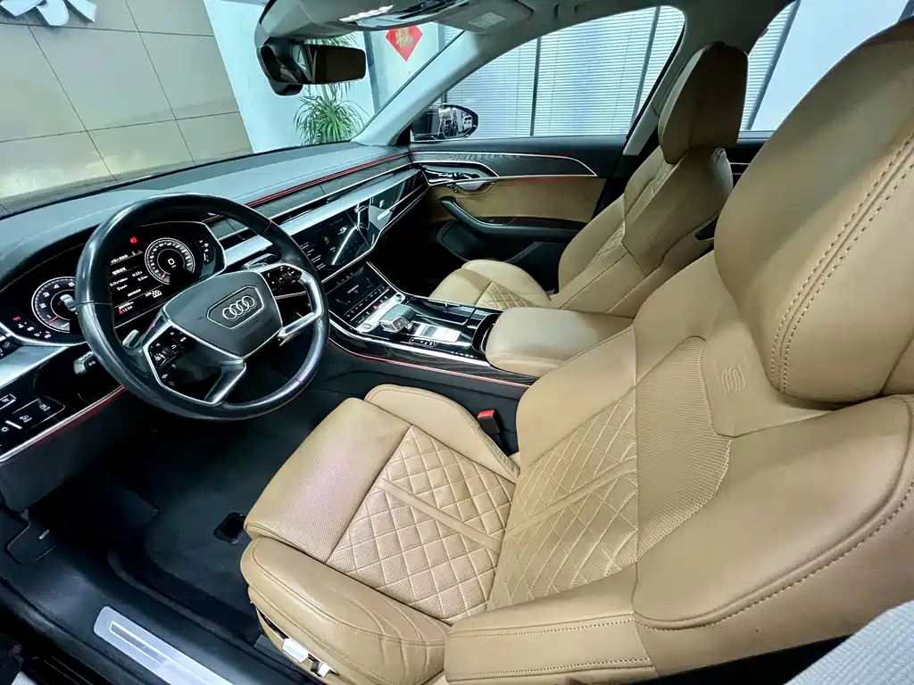 Audi A8 — фото 5