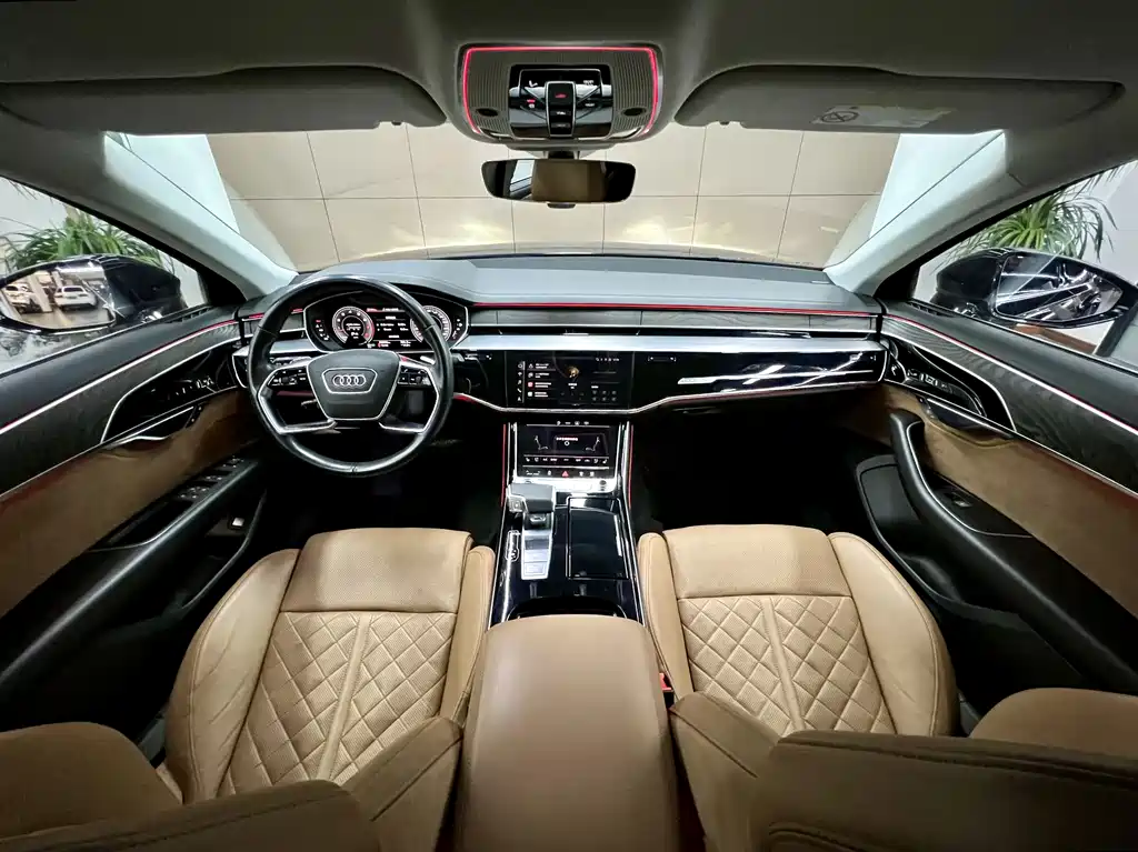 Audi A8 — фото 6