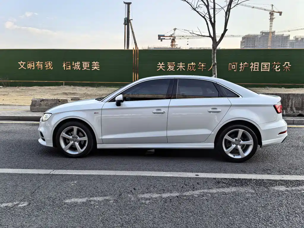 Audi A3 — фото 17