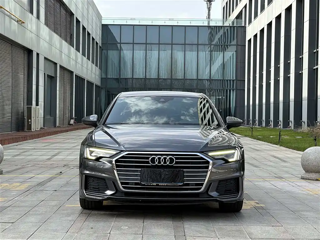 Audi A6L — фото 2