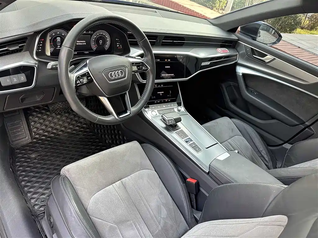 Audi A6L — фото 9