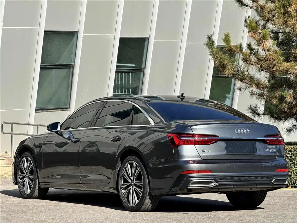 Audi A6L — фото 13