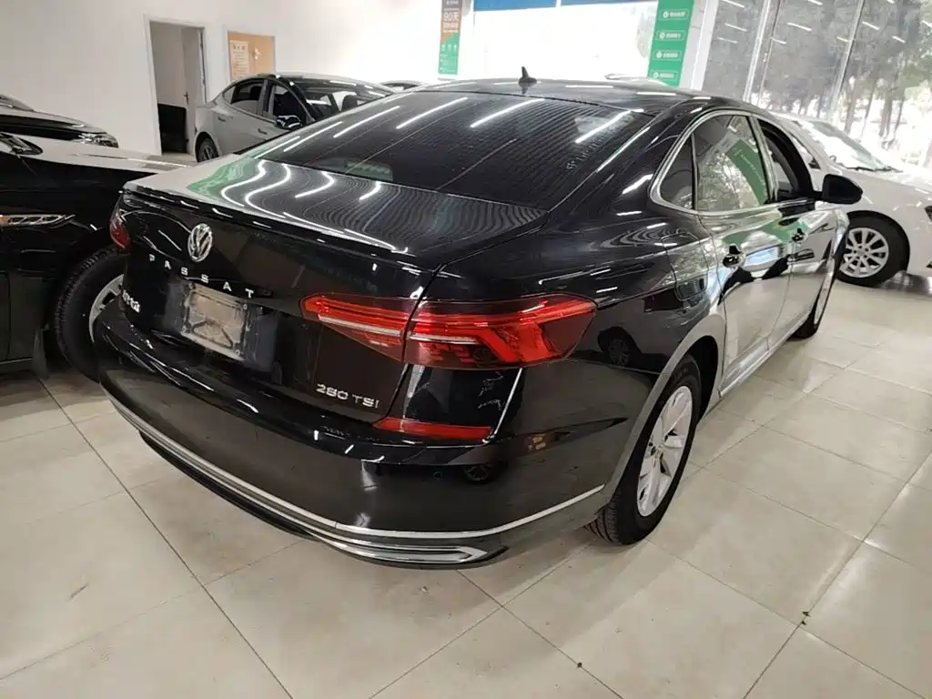 Volkswagen Passat — фото 6