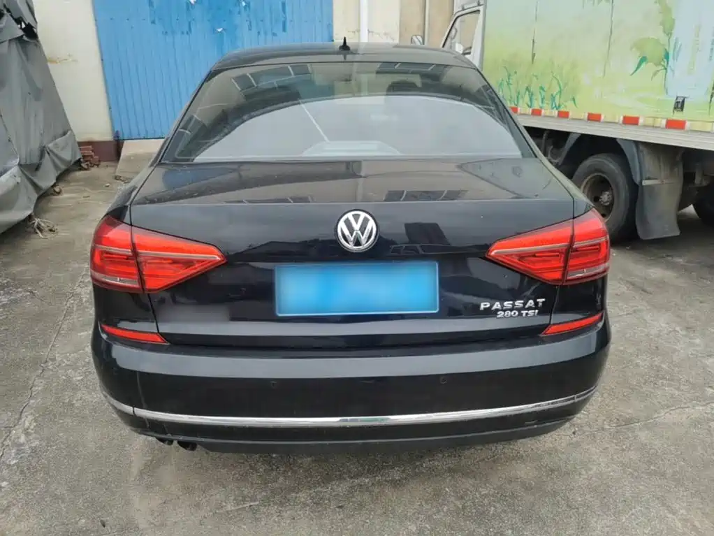Volkswagen Passat — фото 5