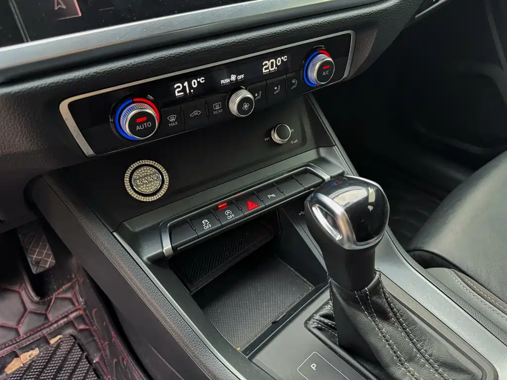 Audi Q3 Sportback — фото 14