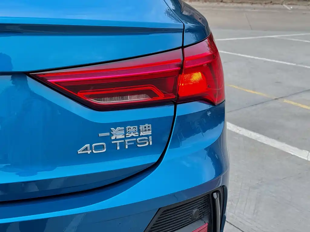 Audi Q3 Sportback — фото 7