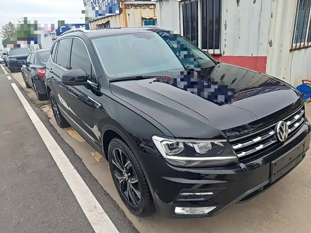 Volkswagen Tiguan L — фото 3